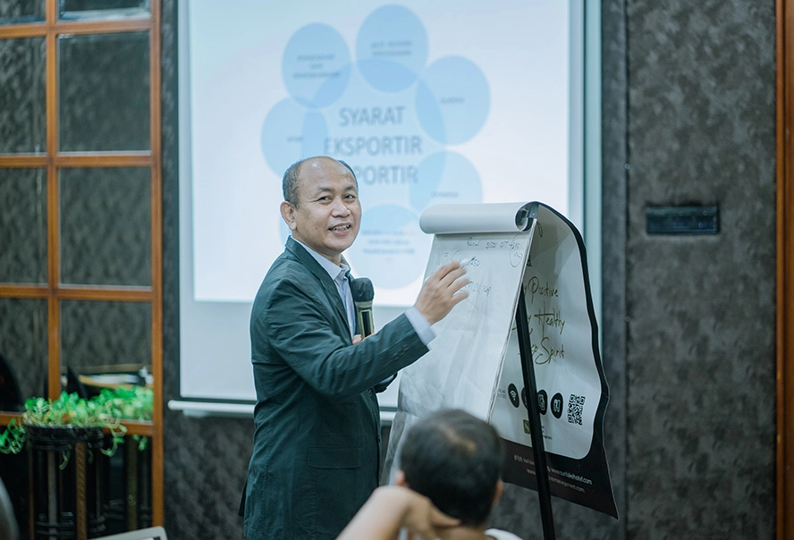In House Training Exim PT JICT dengan nara sumber Bpk. Sutomo Asngadi