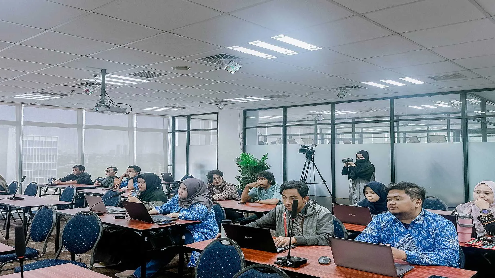 Kegiatan Belajar Mengajar (KBM) Multimedia Photography
